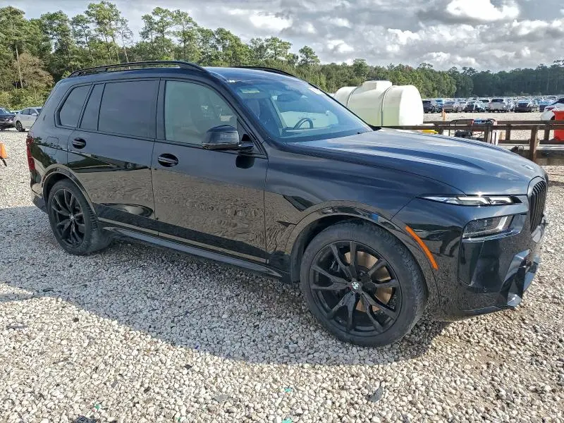 2024 BMW X7   