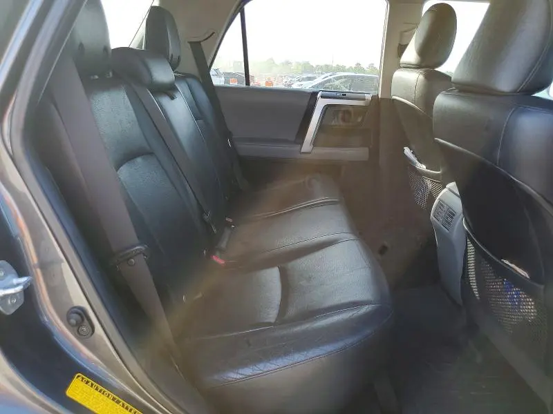 2011 TOYOTA 4RUNNER SR5  