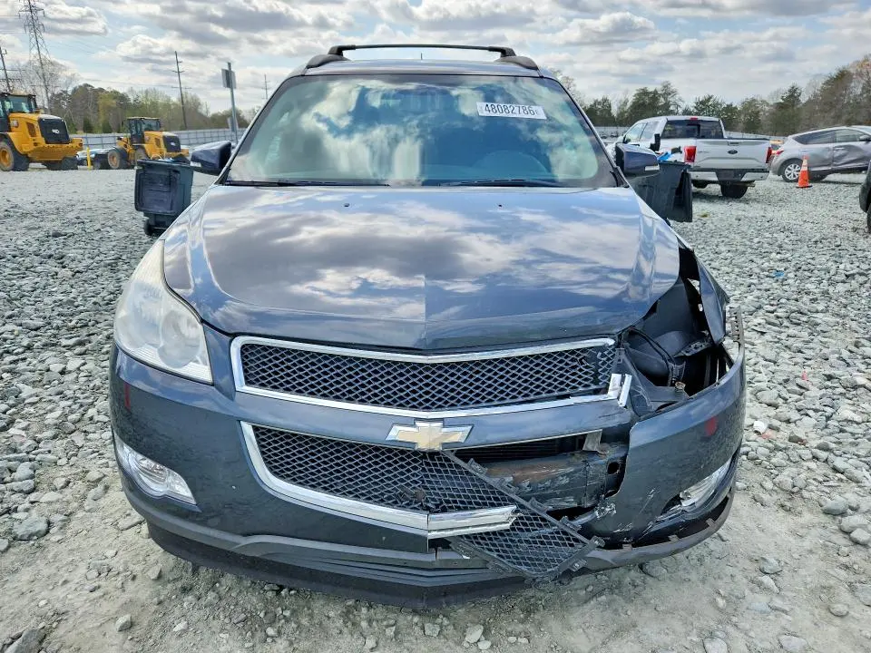 2011 CHEVROLET TRAVERSE LT  