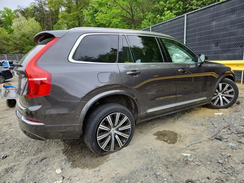 2023 VOLVO XC90 PLUS  