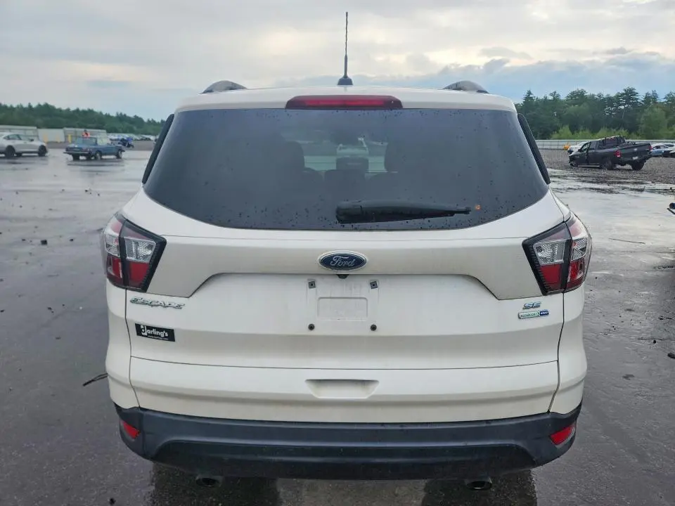 2018 FORD ESCAPE SE  