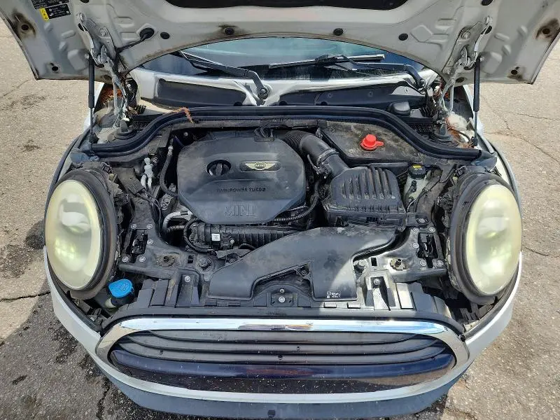 2017 MINI COOPER   