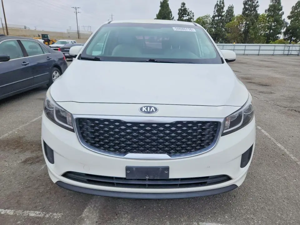 2016 KIA SEDONA L  