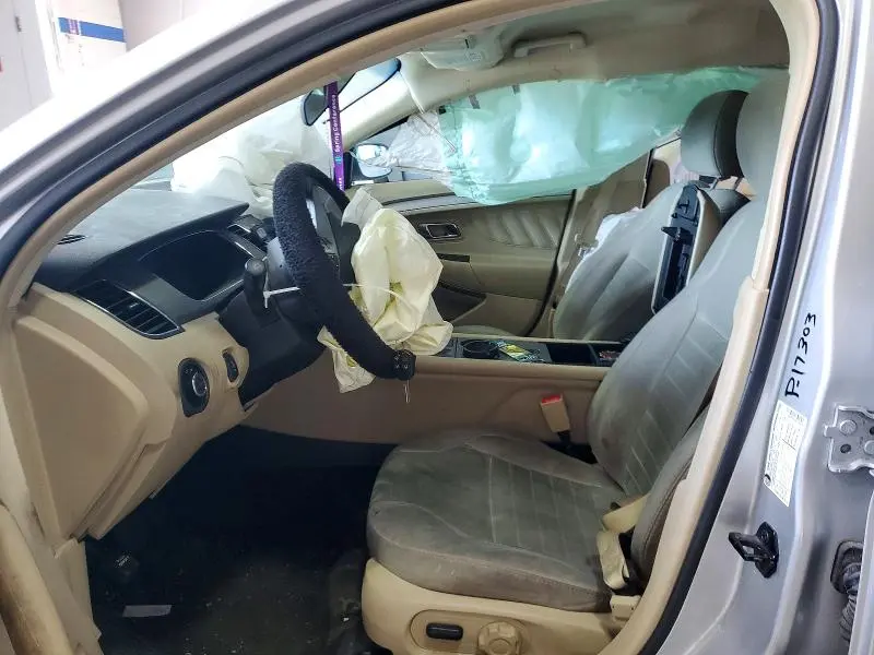 2017 FORD TAURUS SE  