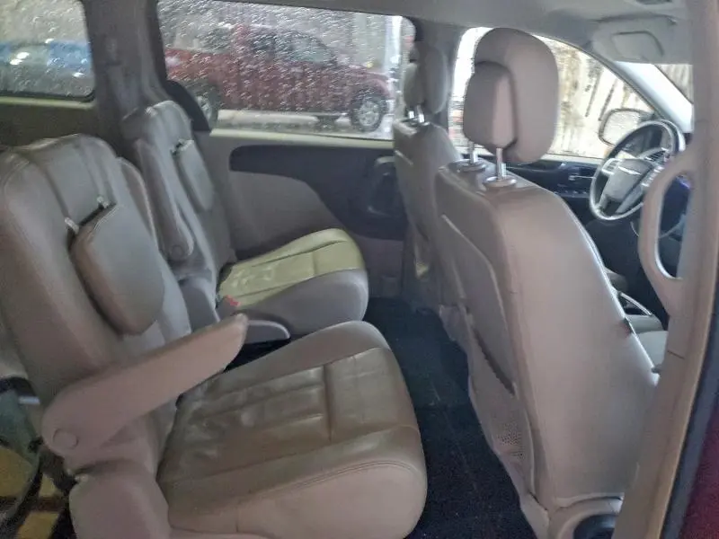 2013 CHRYSLER TOWN & COUNTRY TOURING  