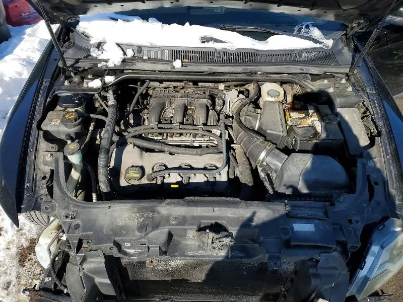 2011 FORD TAURUS SEL  