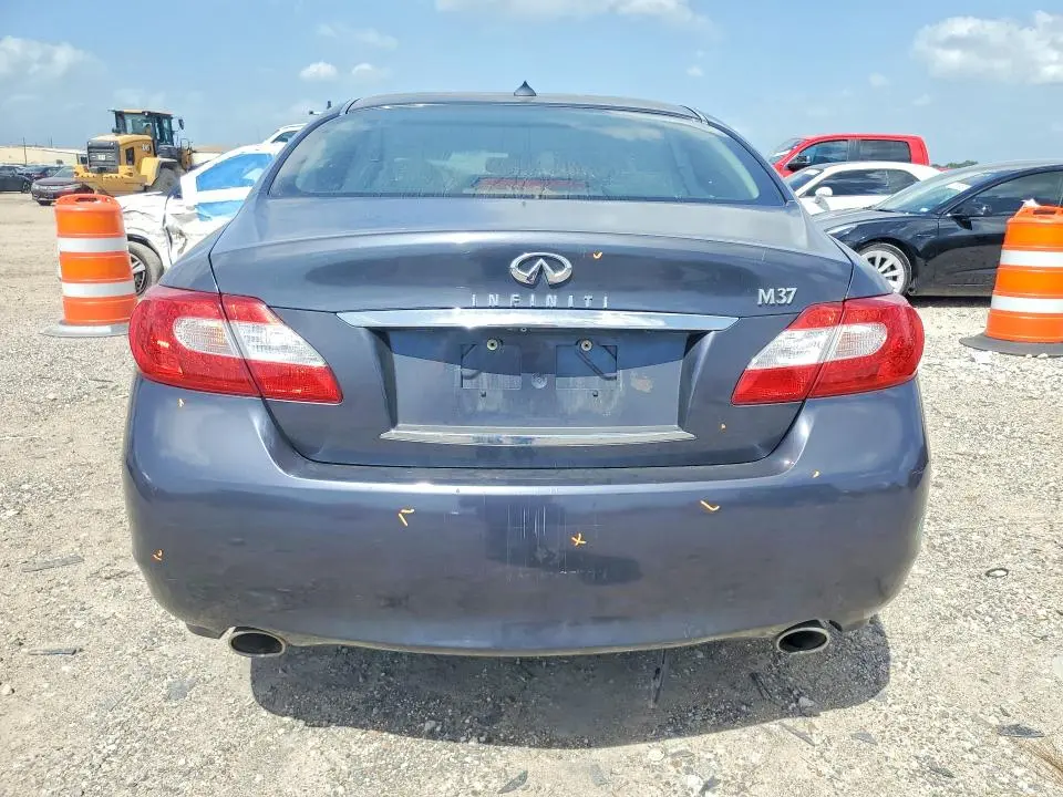 2011 INFINITI M37 BASE  