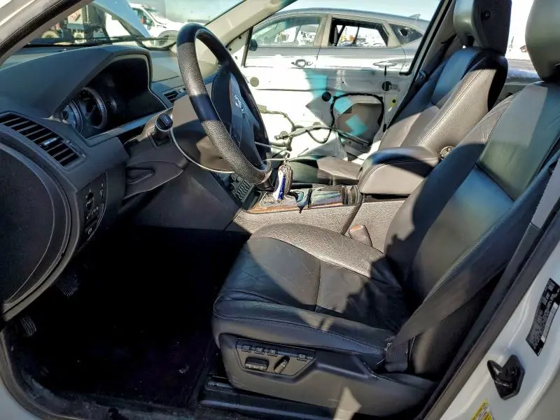 2011 VOLVO XC90 3.2  