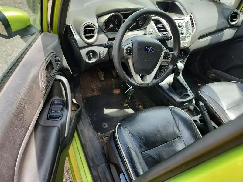 2011 FORD FIESTA SES  