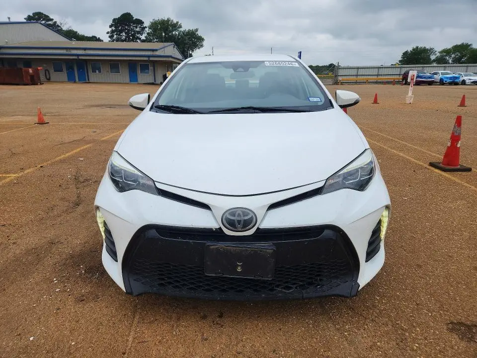 2019 TOYOTA COROLLA SE  