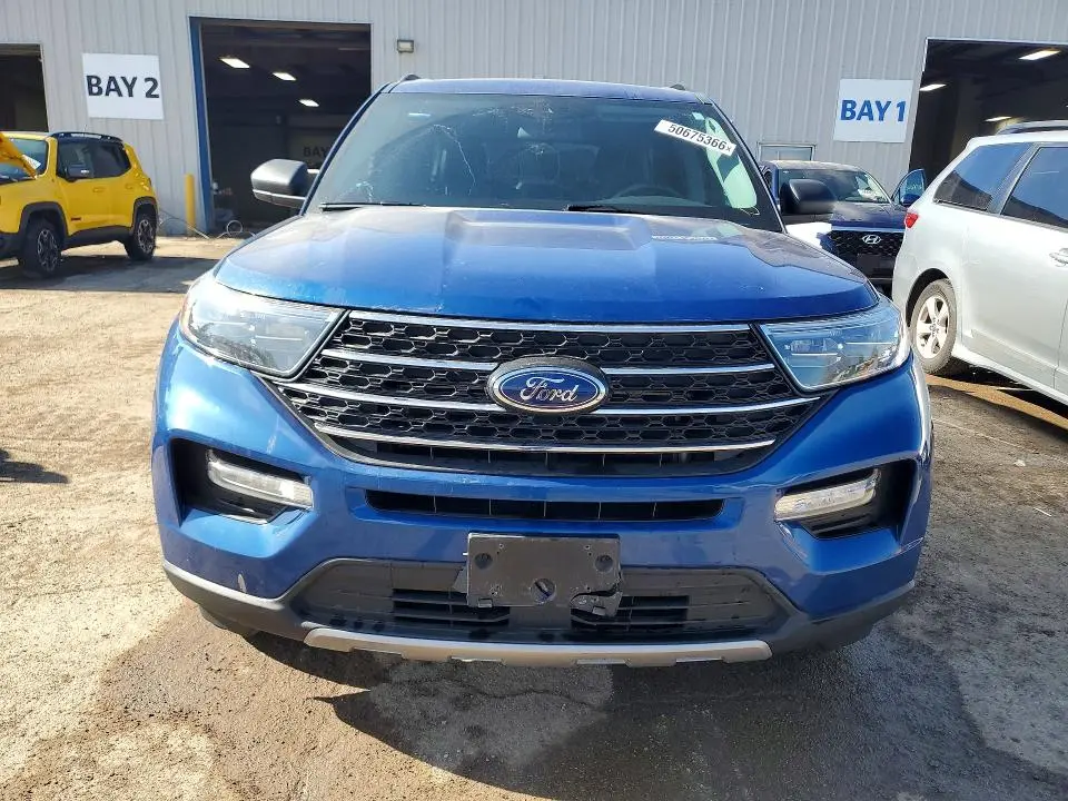 2022 FORD EXPLORER XLT  