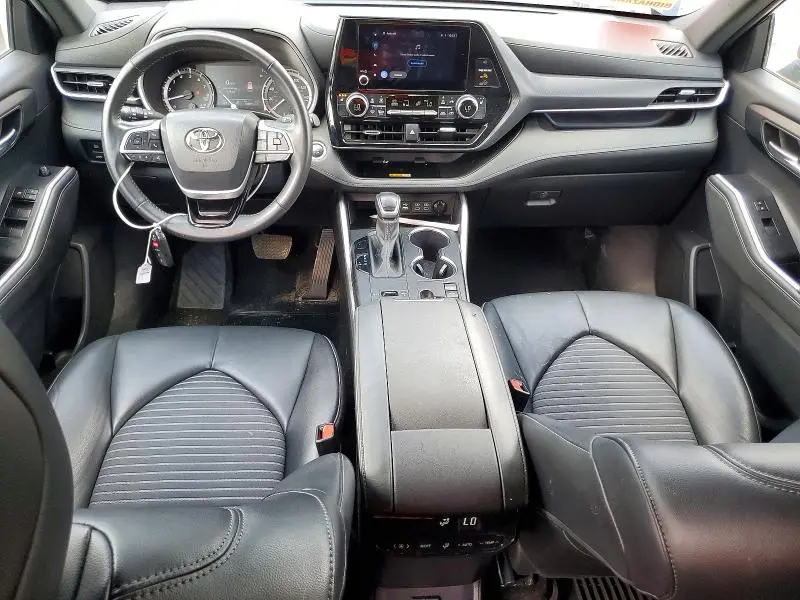 2024 TOYOTA HIGHLANDER XSE  