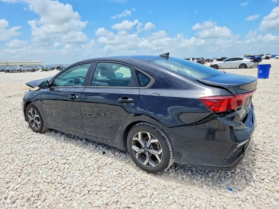 2021 KIA FORTE LXS  