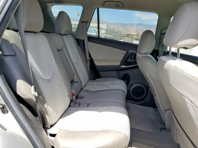 2013 TOYOTA RAV4 EV BASE  