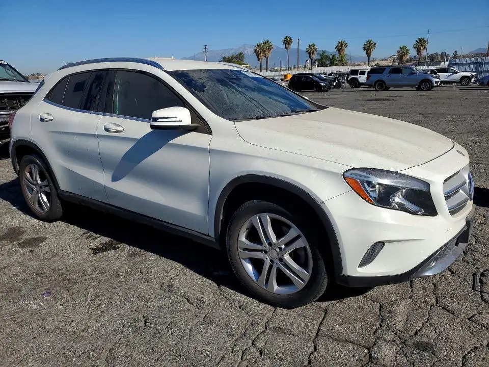 2017 MERCEDES-BENZ GLA 250  