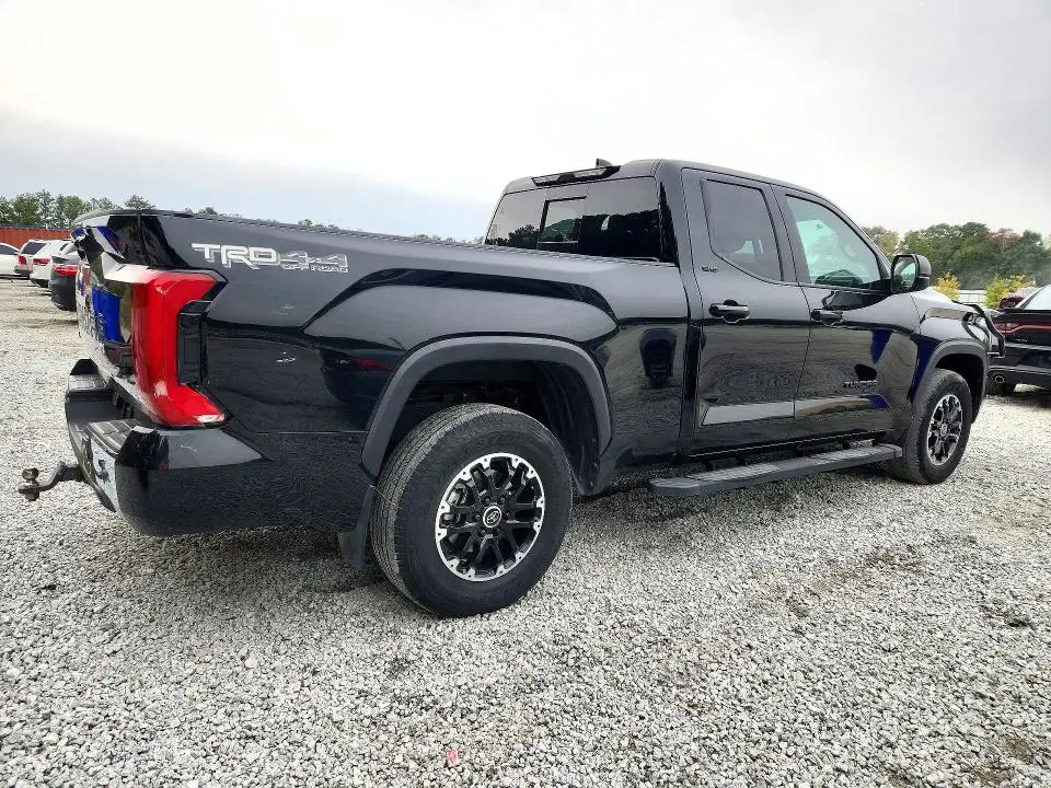 2023 TOYOTA TUNDRA SR5  