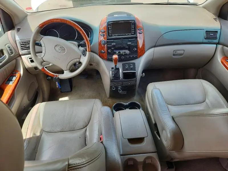 2010 TOYOTA SIENNA XLE LIMITED  