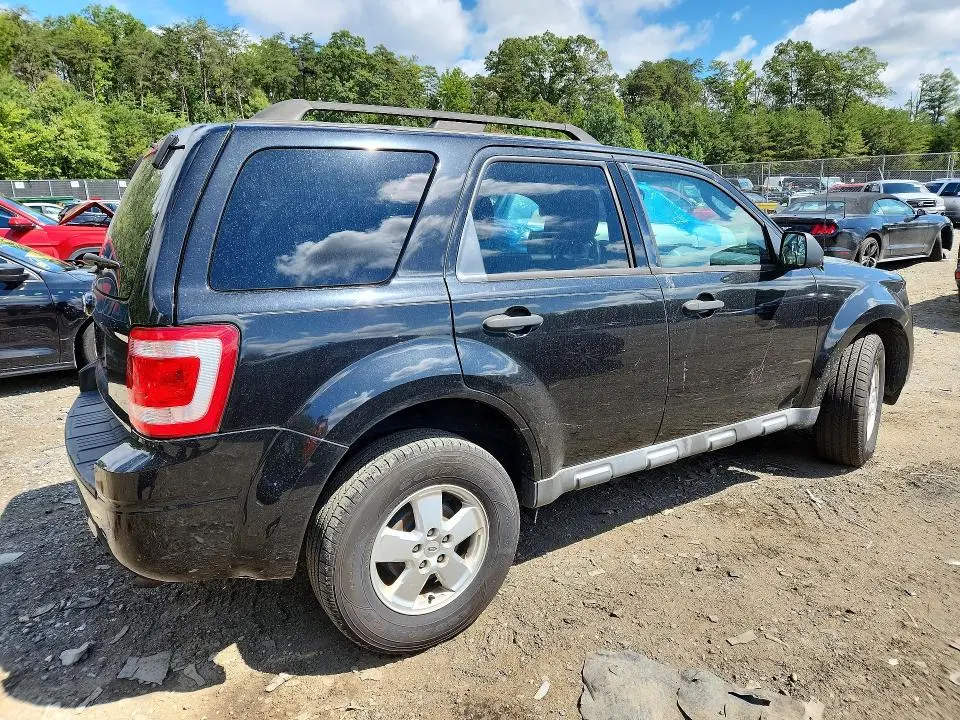 2011 FORD ESCAPE XLT  