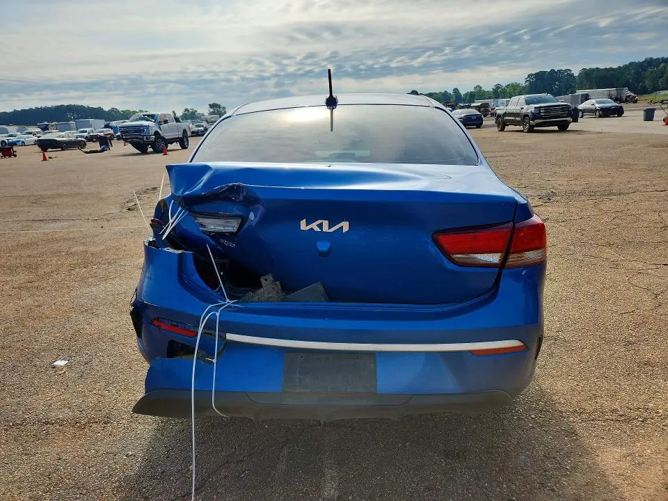 2022 KIA RIO S  