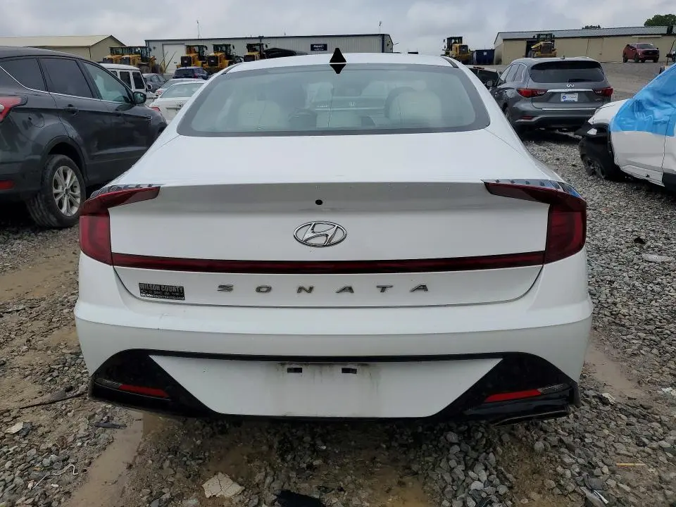 2022 HYUNDAI SONATA SEL  