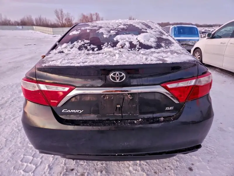 2015 TOYOTA CAMRY LE  