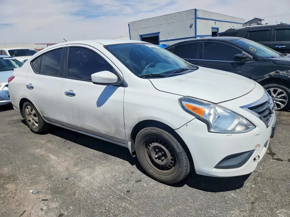 2015 NISSAN VERSA 1.6 SV  