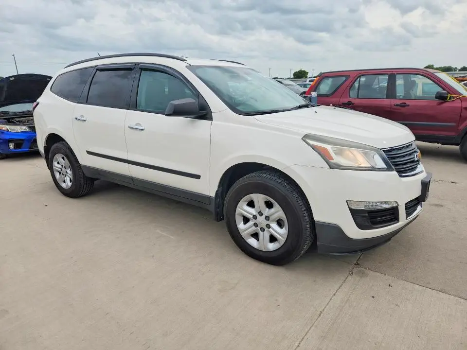 2015 CHEVROLET TRAVERSE LS  