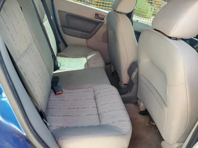 2011 FORD FOCUS SE  