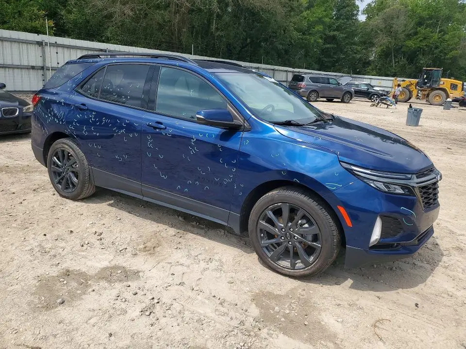 2022 CHEVROLET EQUINOX RS  