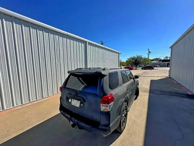2010 TOYOTA 4RUNNER SR5  