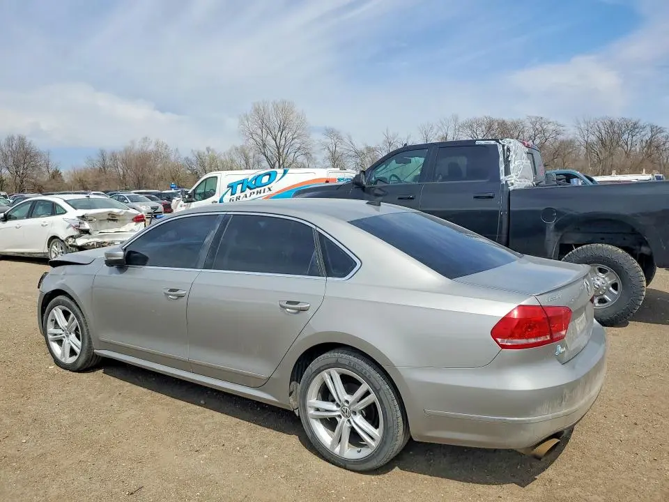 2013 VOLKSWAGEN PASSAT SEL  