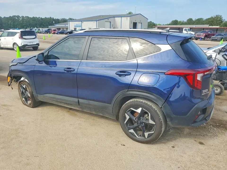 2024 KIA SELTOS EX  