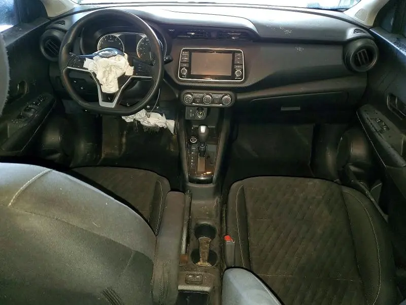 2022 NISSAN KICKS S  