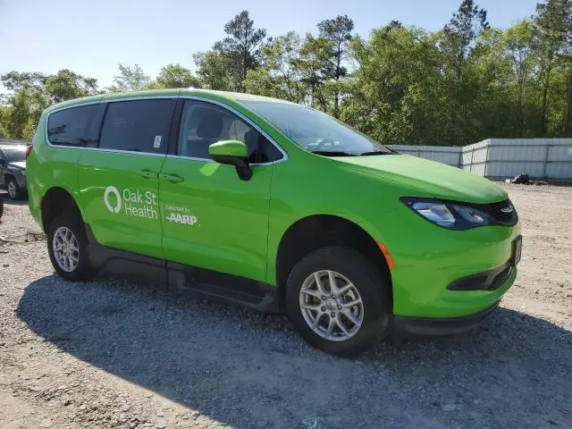 2024 CHRYSLER VOYAGER LX