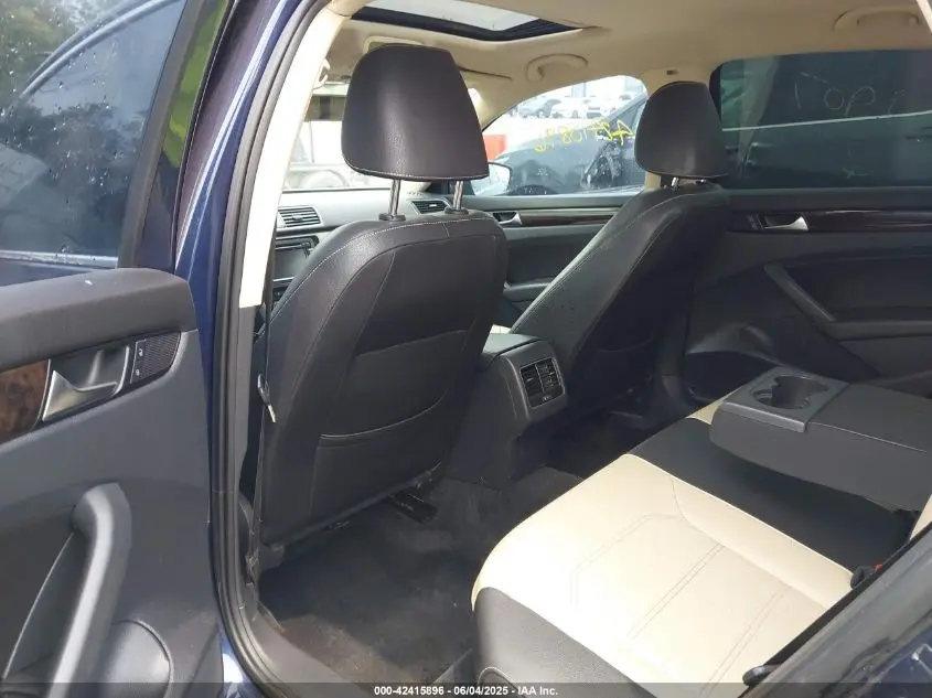 2015 VOLKSWAGEN PASSAT 2.0L TDI SE