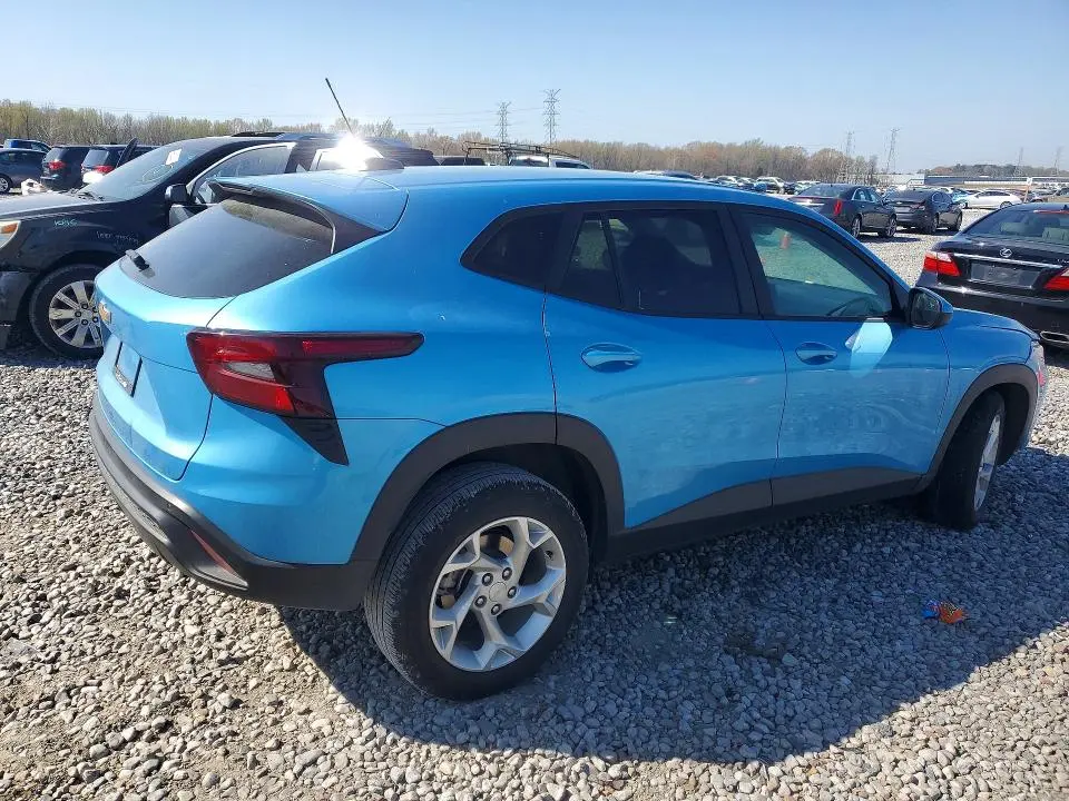 2025 CHEVROLET TRAX LS  