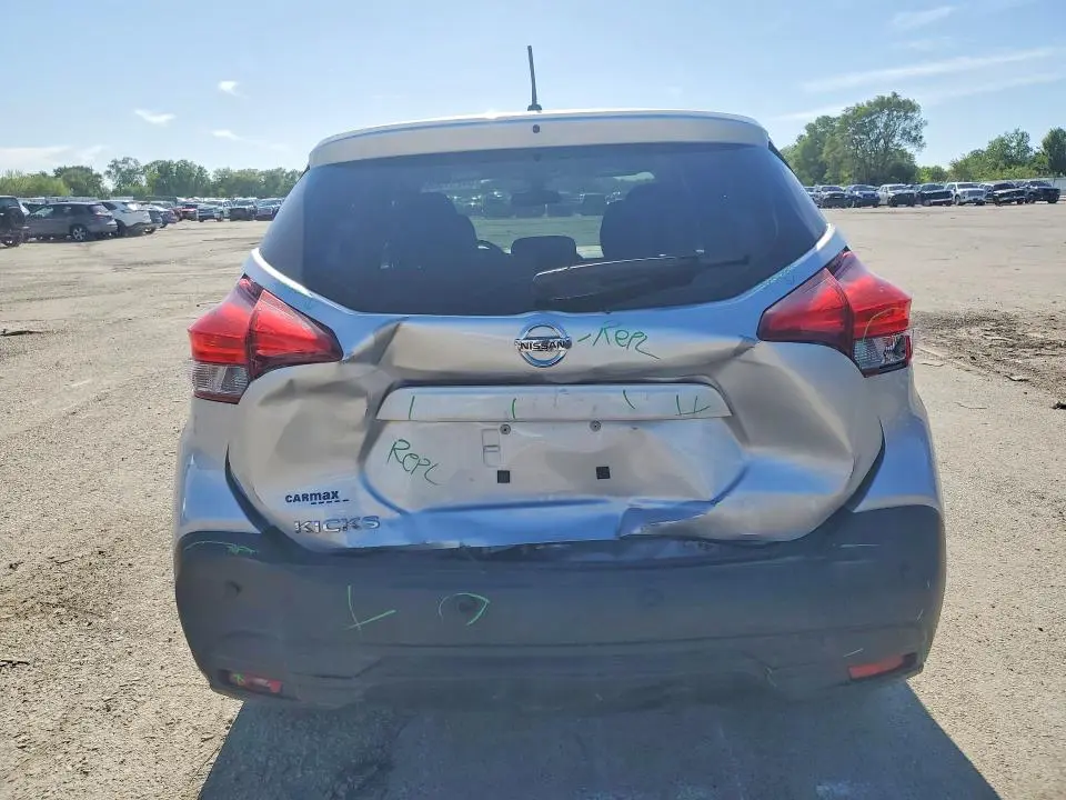 2020 NISSAN KICKS S  