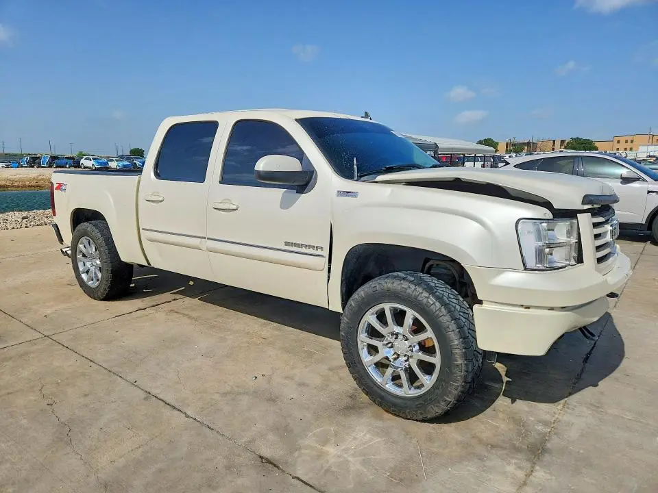 2013 GMC SIERRA K1500 SLT  
