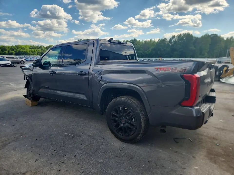 2023 TOYOTA TUNDRA SR5  