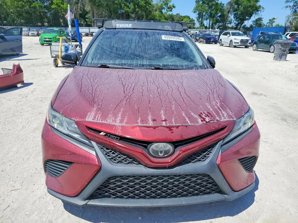 2018 TOYOTA CAMRY SE  