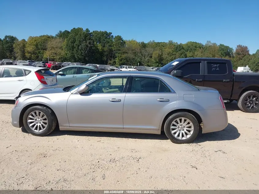 2013 CHRYSLER 300 MOTOWN