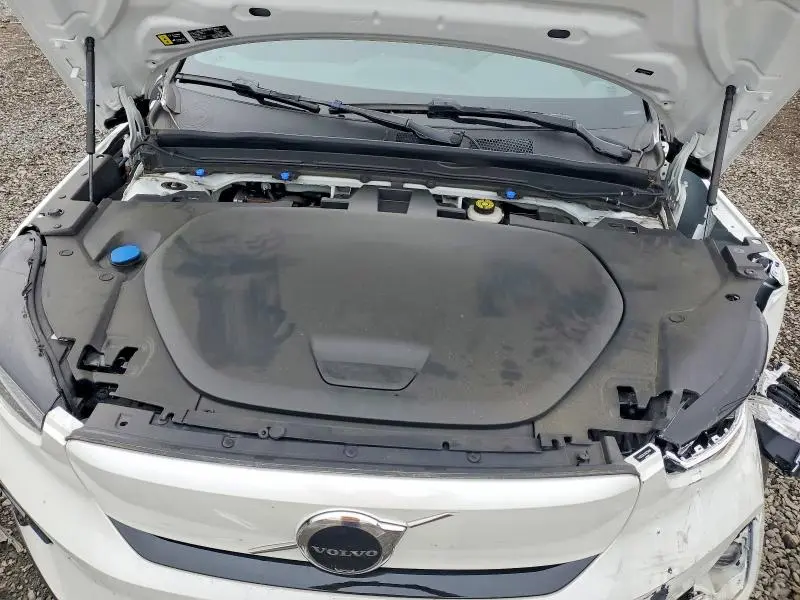 2024 VOLVO XC40 RECHARGE PLUS  