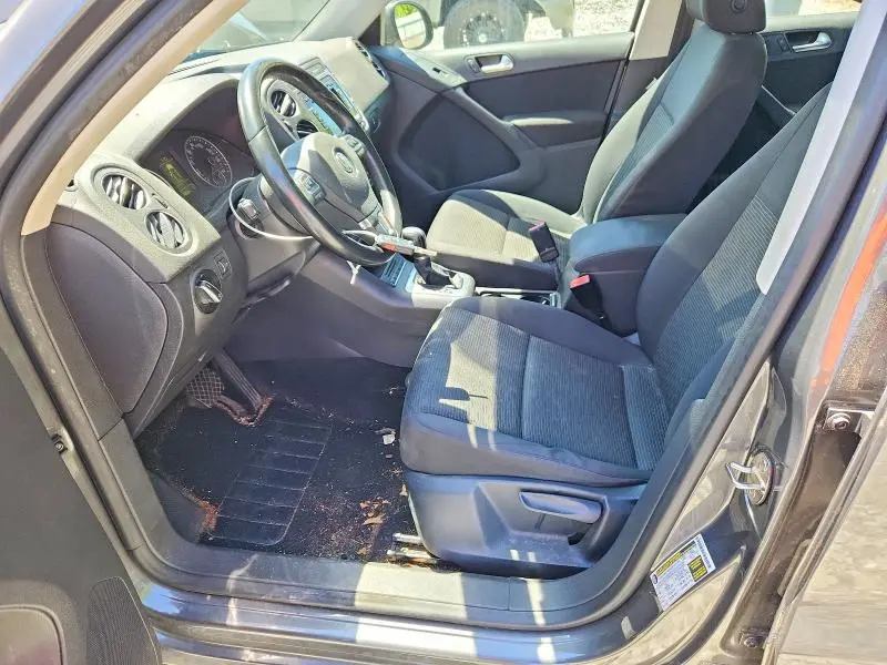 2015 VOLKSWAGEN TIGUAN S  
