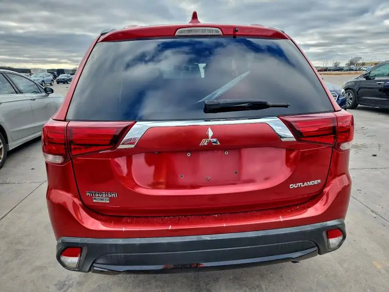 2018 MITSUBISHI OUTLANDER SE  