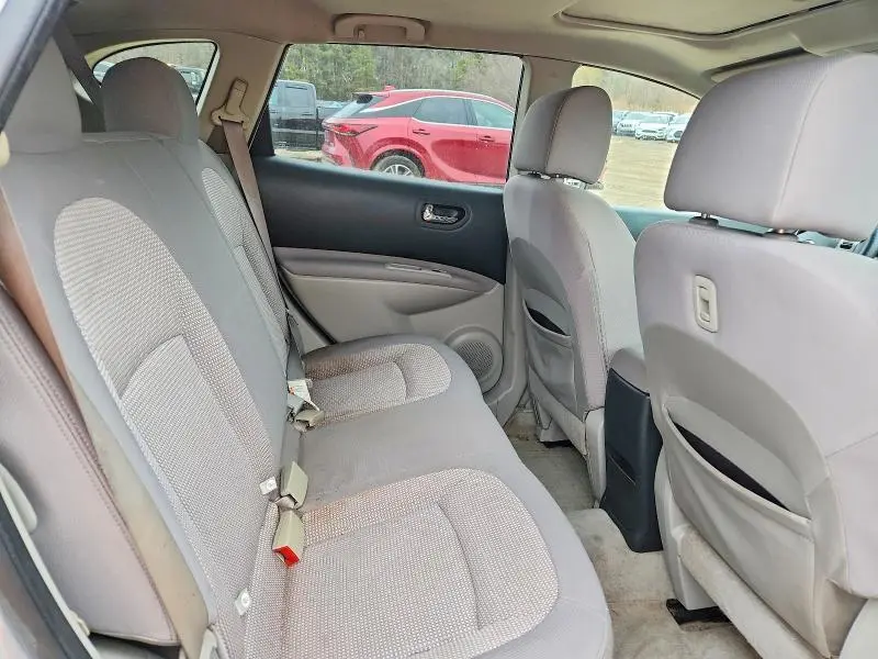 2011 NISSAN ROGUE S  