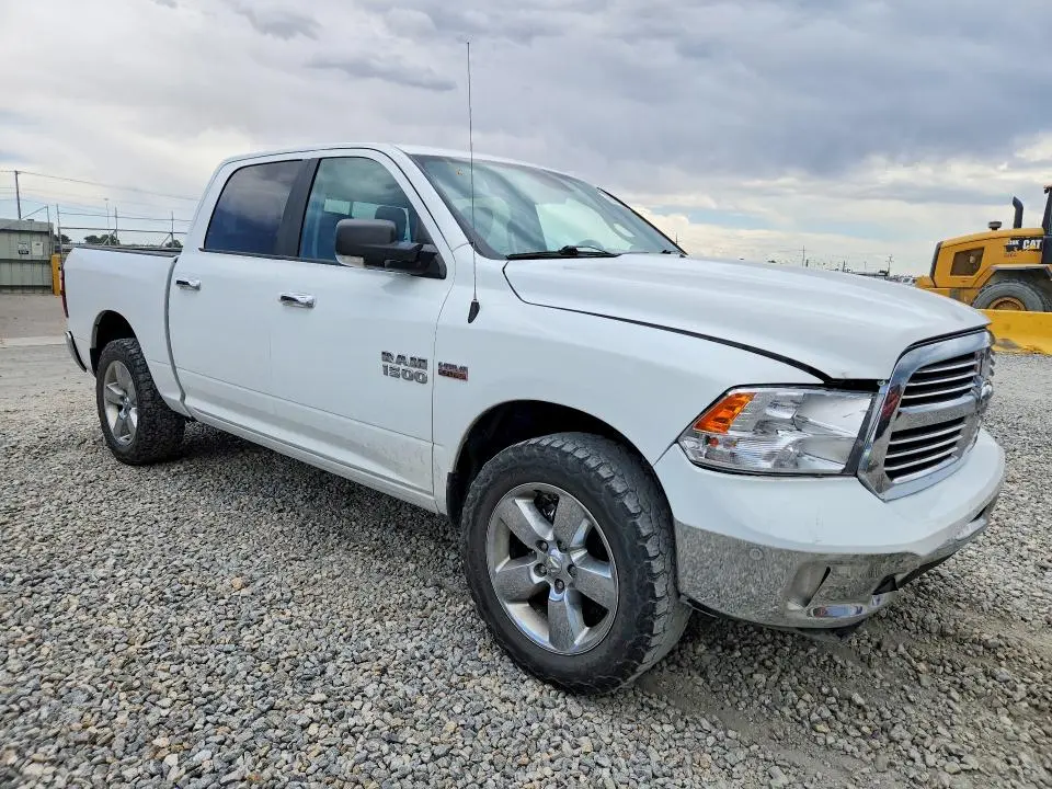 2017 RAM 1500 SLT  