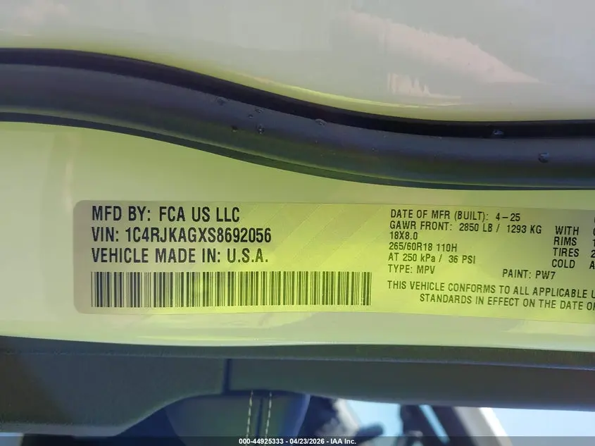 2025 JEEP GRAND CHEROKEE L LAREDO X 4X4