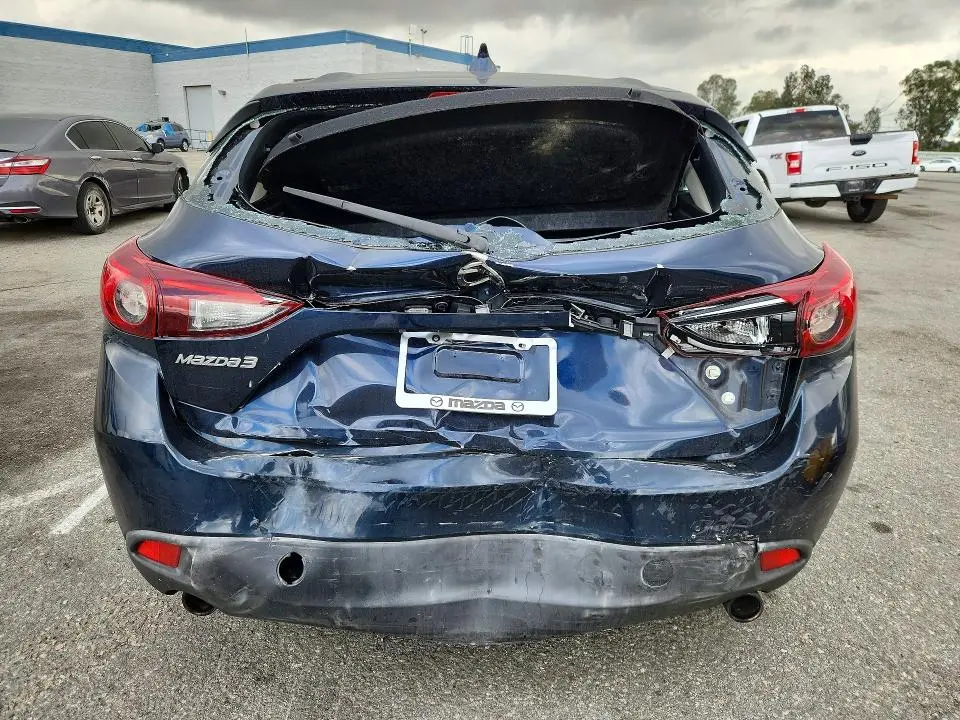 2015 MAZDA 3 TOURING  