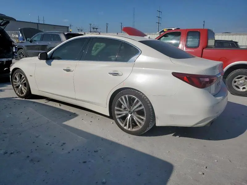 2018 INFINITI Q50 LUXE  