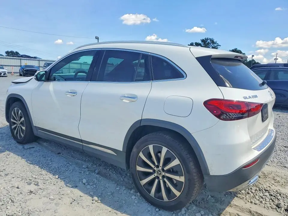 2021 MERCEDES-BENZ GLA 250  